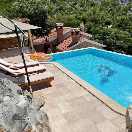 Lovely Holiday Home In Starigrad ภายนอก รูปภาพ