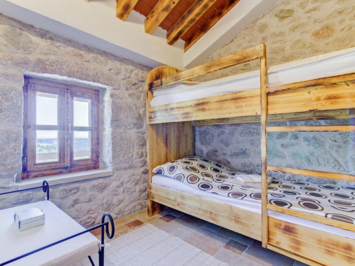 Lovely Holiday Home In Starigrad ภายนอก รูปภาพ