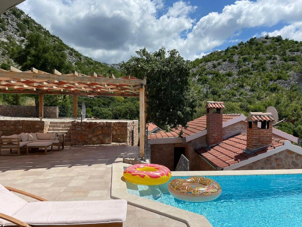 Lovely Holiday Home In Starigrad ภายนอก รูปภาพ